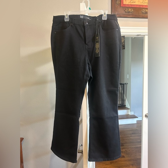 DG2 by Diane Gilman Black Flare Jeans - Picture 1 of 4